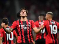 开云体育平台APP-关于AC米兰中场表现出色，球队整体战术提升的信息