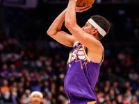 开云体育官网-太阳击败爵士，布克独得40分。