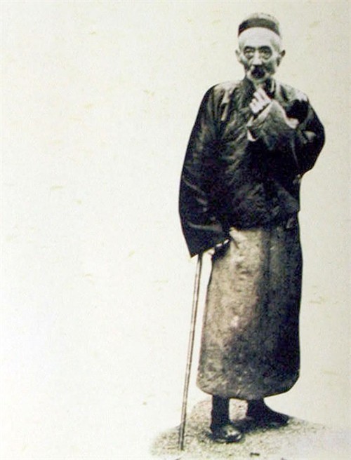 华夏巨人意气风发，成功晋级