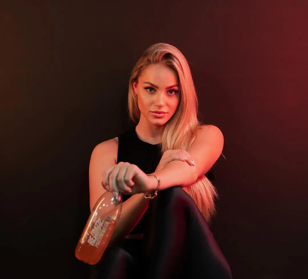 克罗地亚运动员喜获成功，乐开花