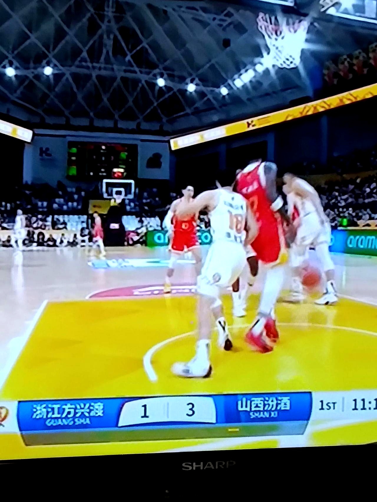 强强对话，一场别有风味的篮球对决展开的简单介绍