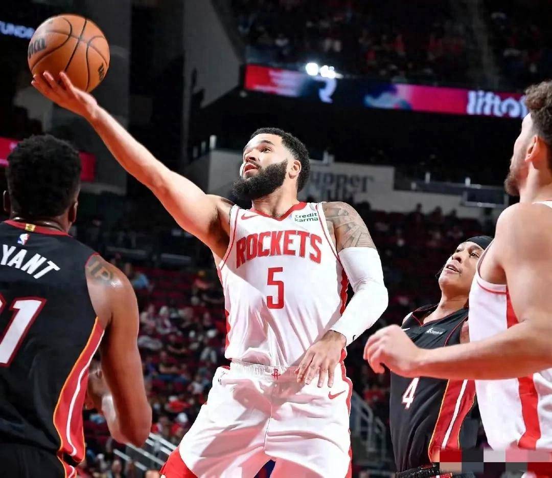 关于甘冈客场苦战取胜,豪取三分的信息 关于甘冈客场苦战取胜,豪取三分的信息