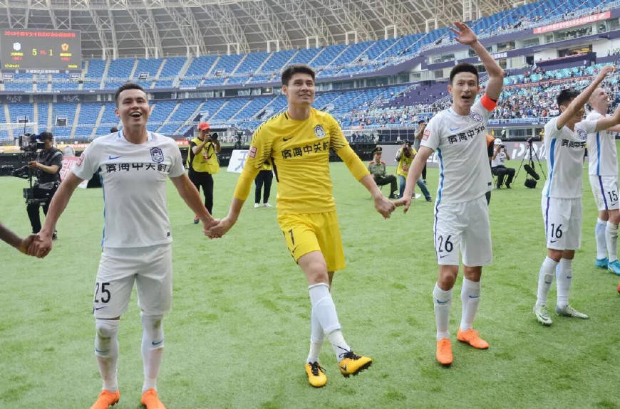 关于肉飞弹雨,球队团结进攻赢得掌声的信息 关于肉飞弹雨,球队团结进攻赢得掌声的信息