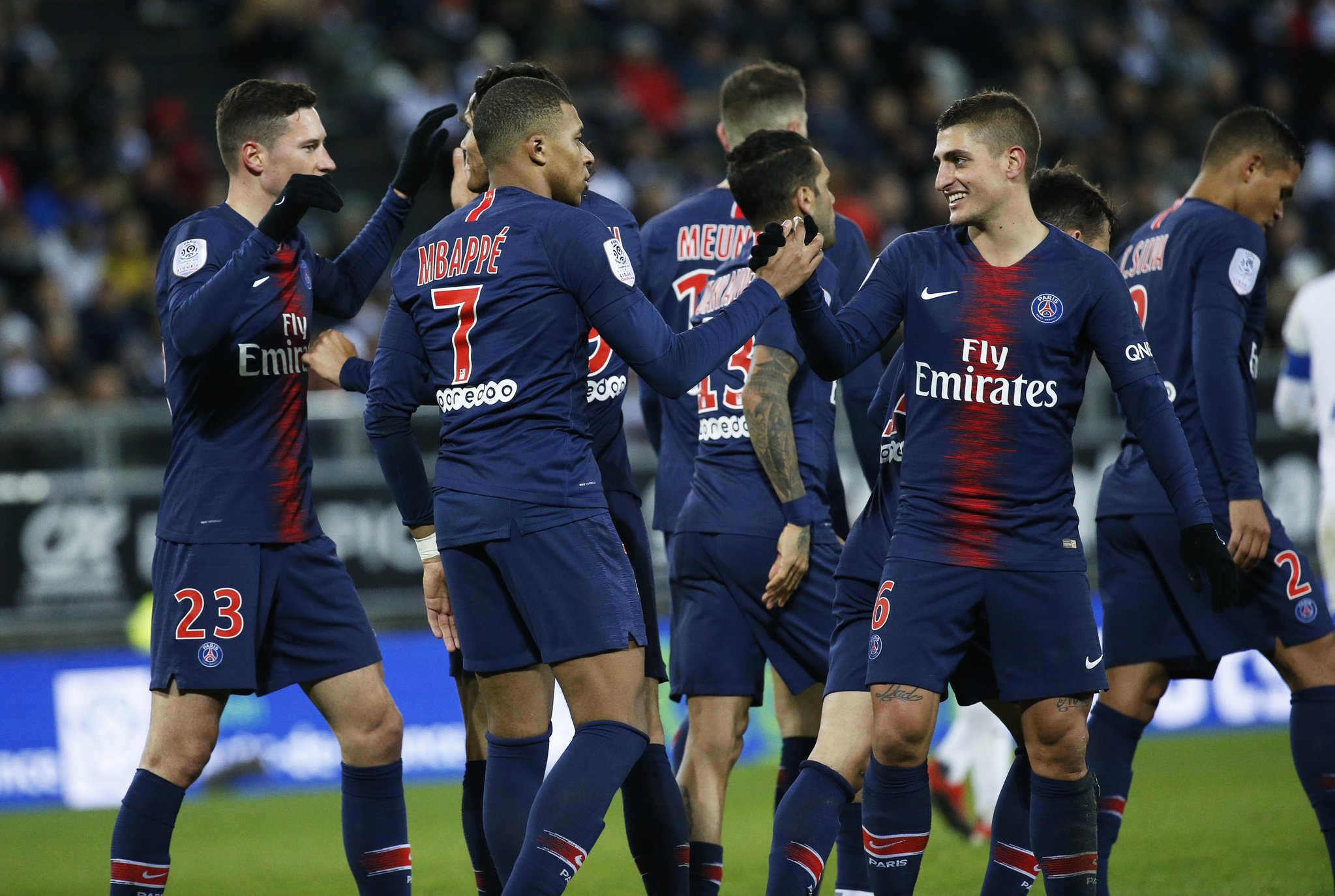 包含亚眠主场不敌巴黎圣日耳曼,屈居积分榜次席的词条 包含亚眠主场不敌巴黎圣日耳曼,屈居积分榜次席的词条