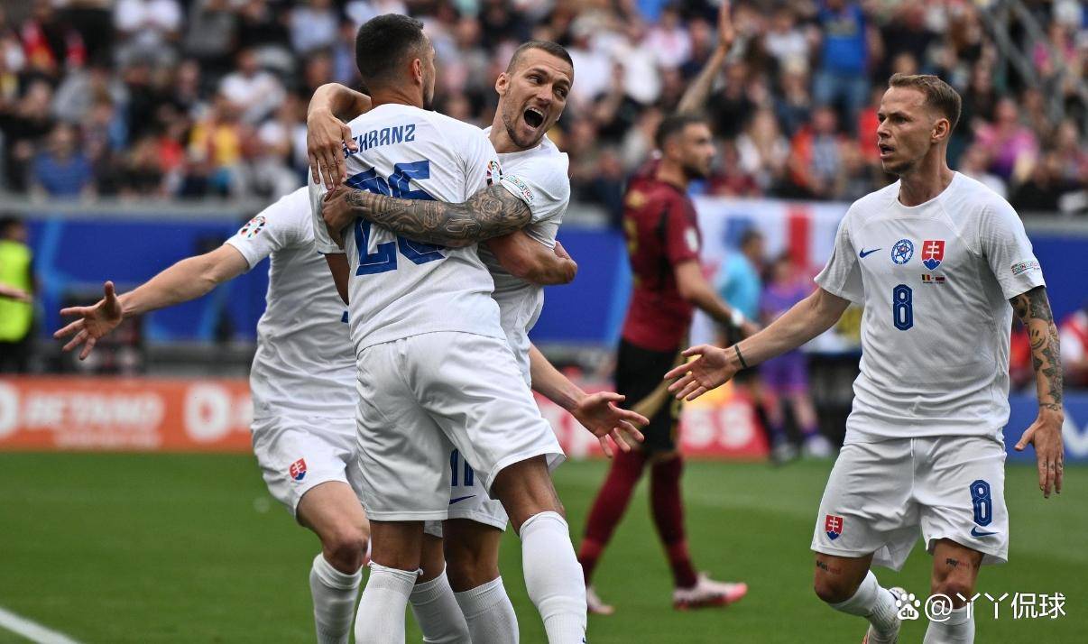 塞尔维亚队主场大比分击败卢森堡 塞尔维亚队主场大比分击败卢森堡