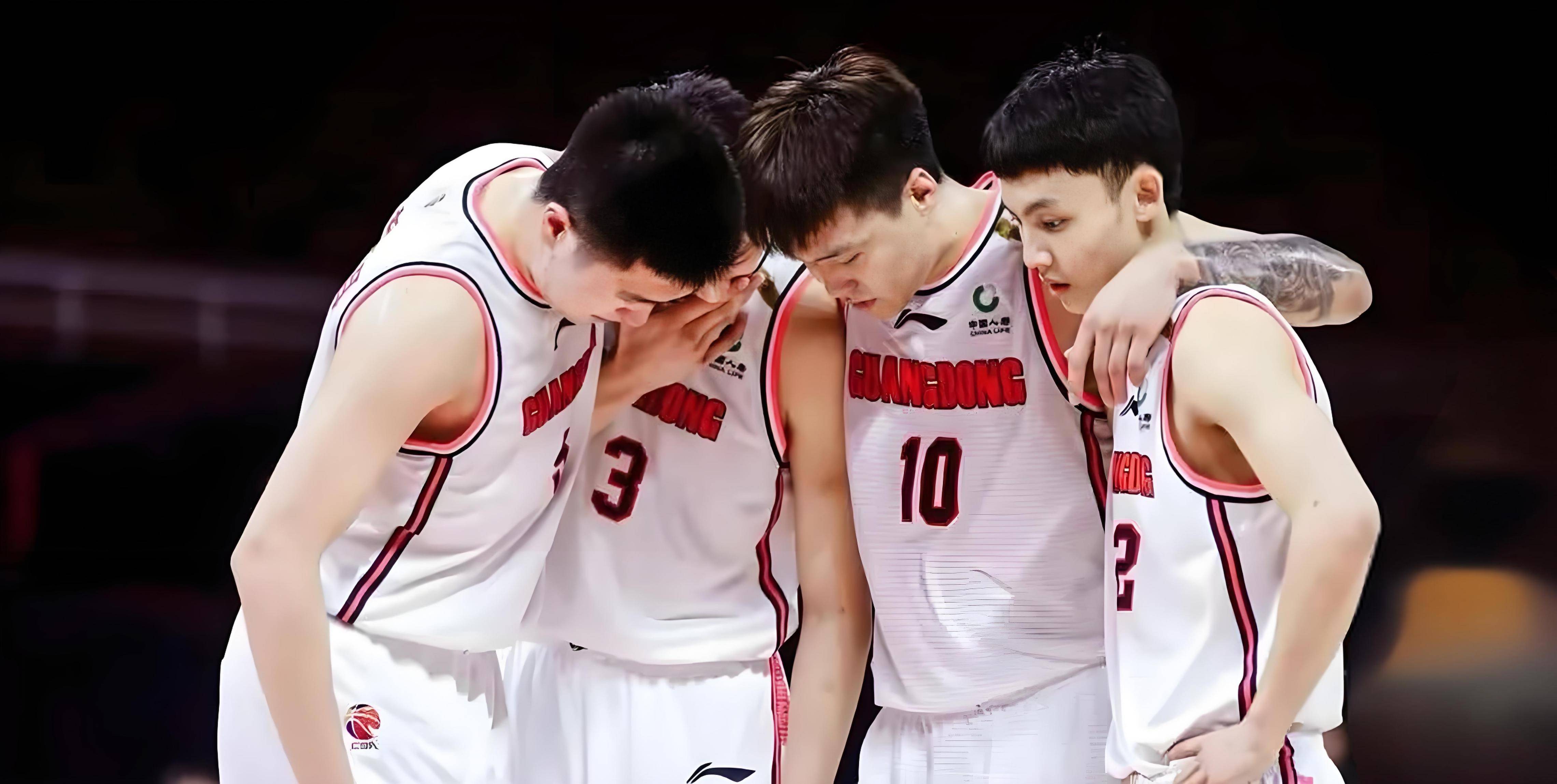 大连队备战过人阵容实力对抗 大连队备战过人阵容实力对抗