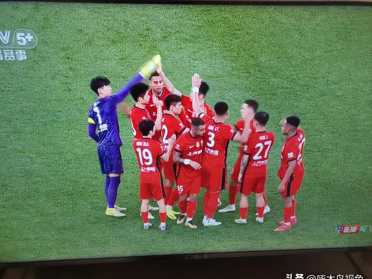 人队客场逆转取胜，实现连胜