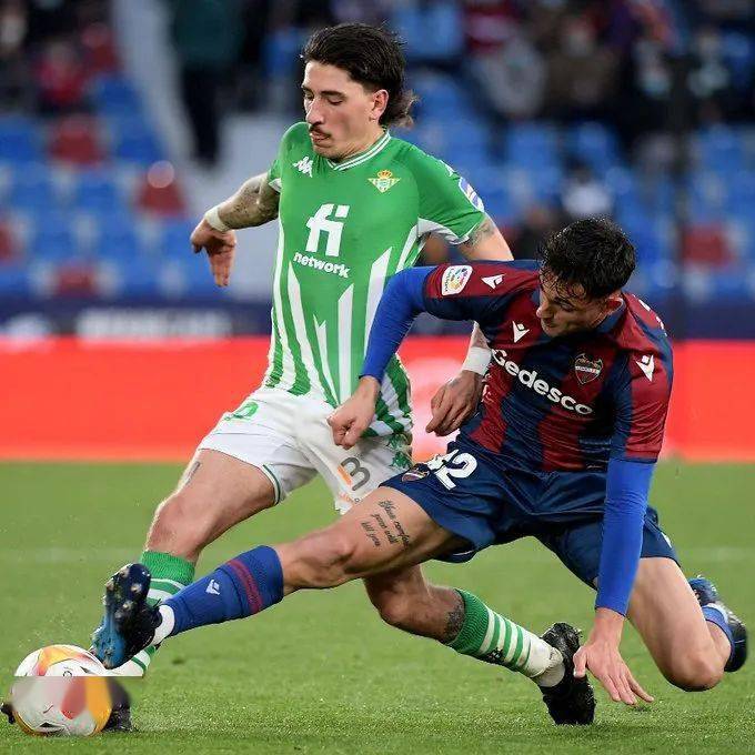 雷丁主场逆转马赛,晋级半决赛 雷丁主场逆转马赛,晋级半决赛