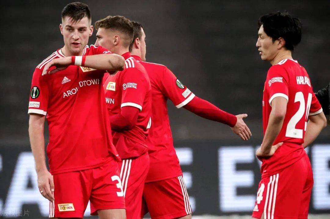 斯图加特主场再度失利,降级阴影继续笼罩 斯图加特主场再度失利,降级阴影继续笼罩