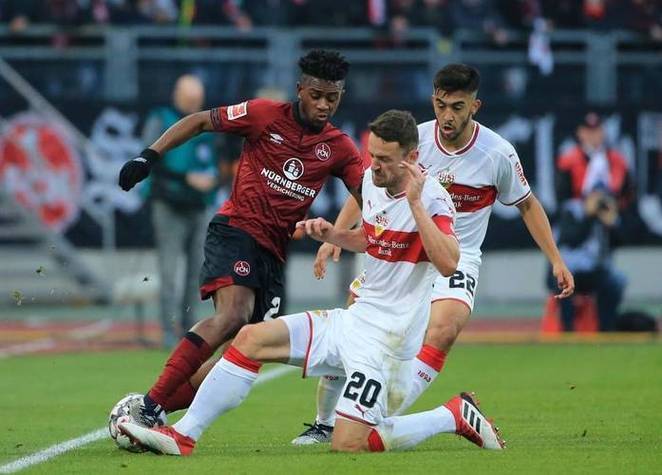 斯图加特主场再度失利,降级阴影继续笼罩 斯图加特主场再度失利,降级阴影继续笼罩