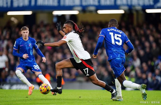 英超新秀表现抢眼，球队前途备受瞩目