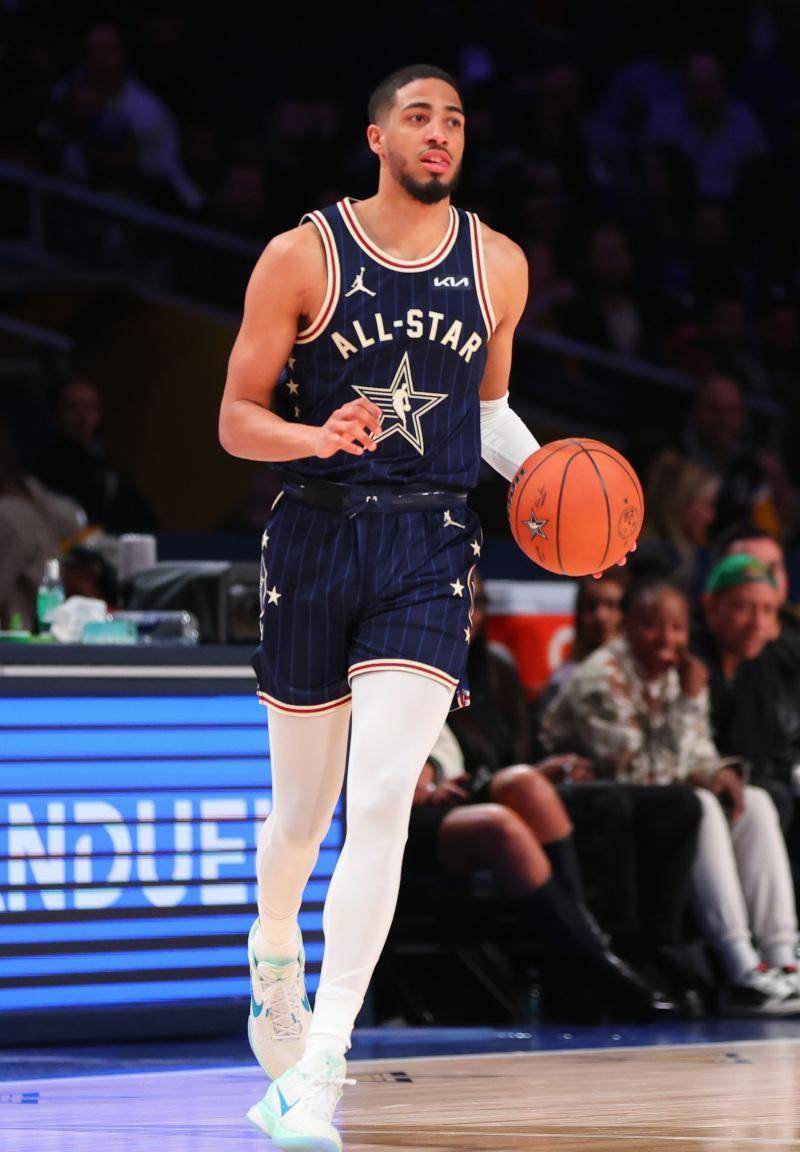 日本篮球联赛全明星赛精彩绝伦，球星争相斗艳