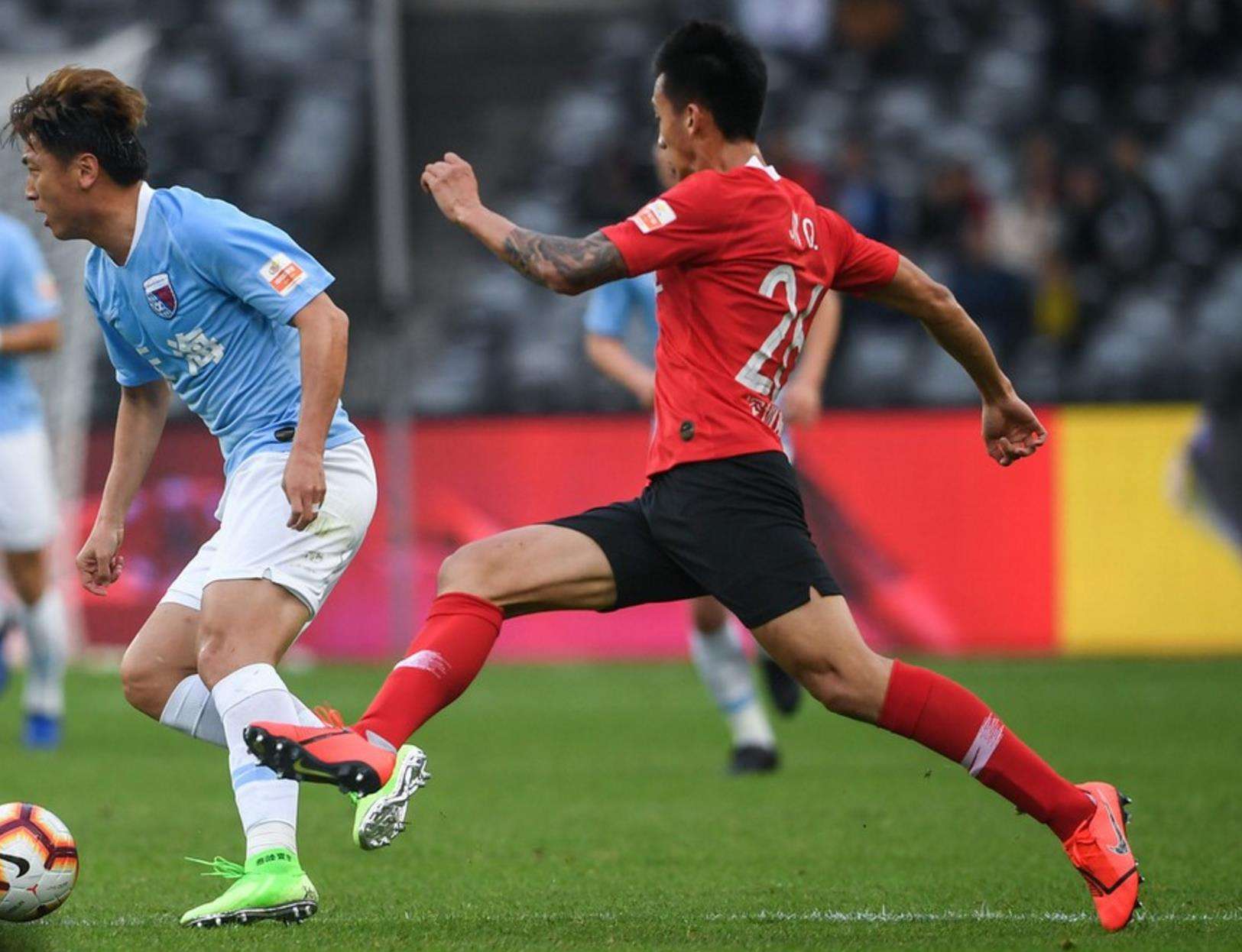 深圳佳兆业逆袭战平贵州恒丰，保持不败