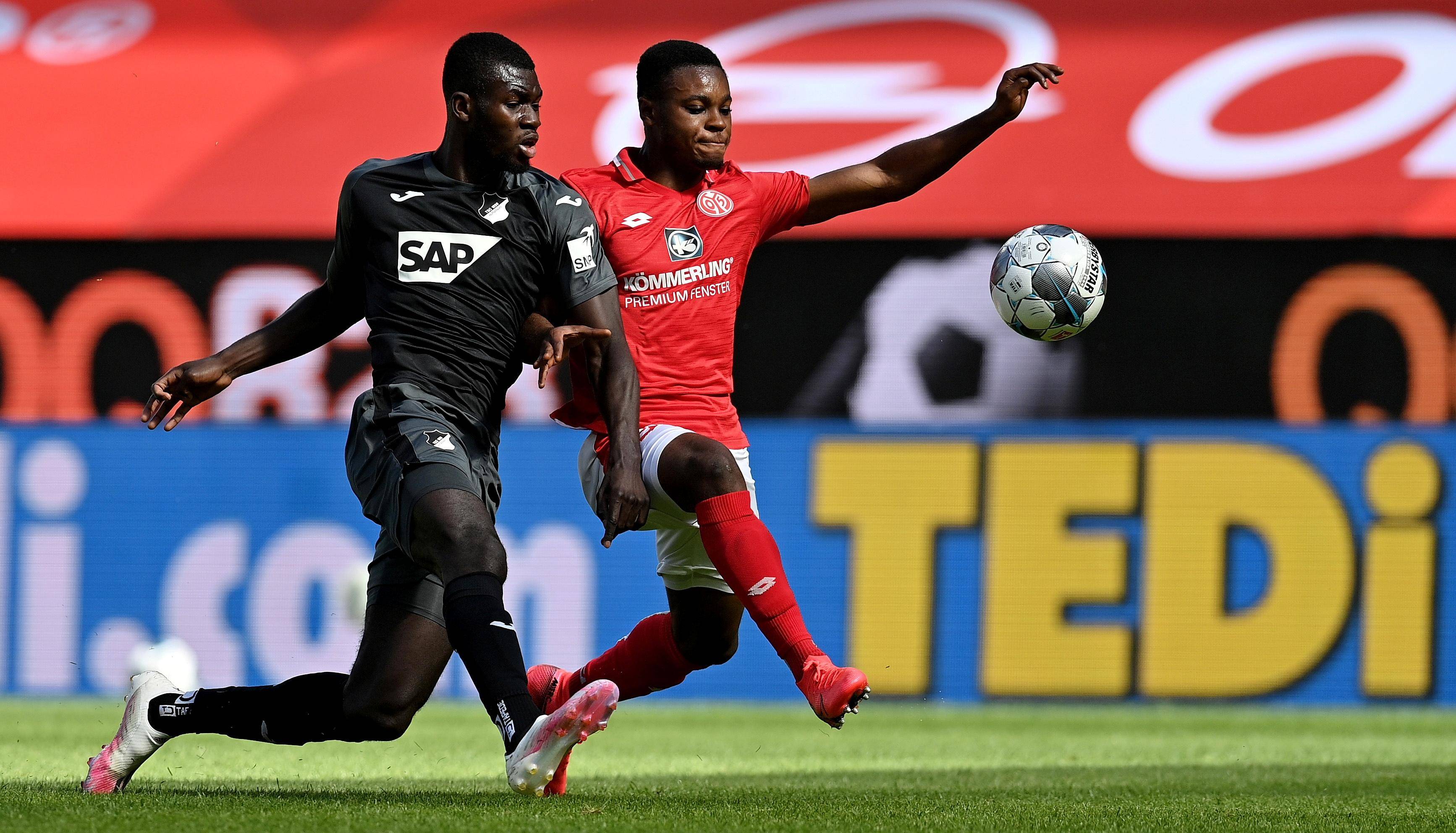 关于奥格斯堡球员拼劲十足，力克强敌的信息