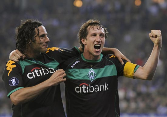 汉堡主场逼平云达不莱梅,保持中游位置! 汉堡主场逼平云达不莱梅,保持中游位置!