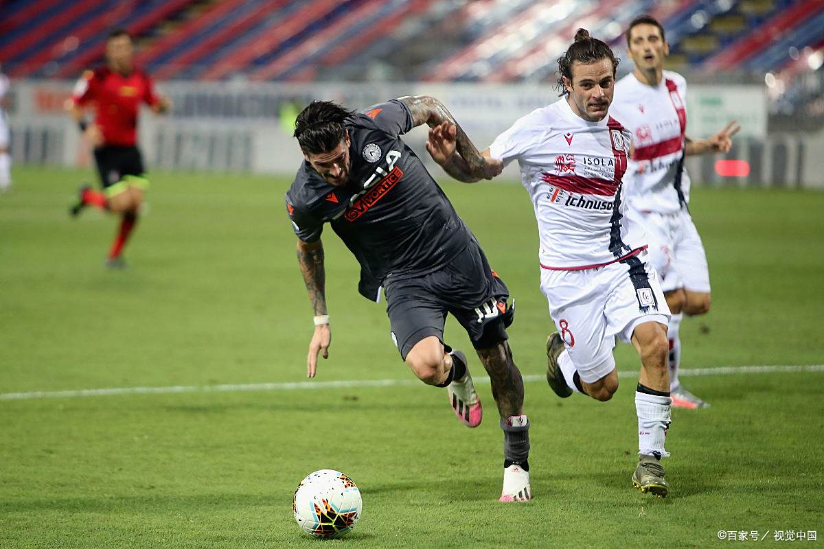 帕尔马连续不胜,陷入保级泥潭 帕尔马连续不胜,陷入保级泥潭