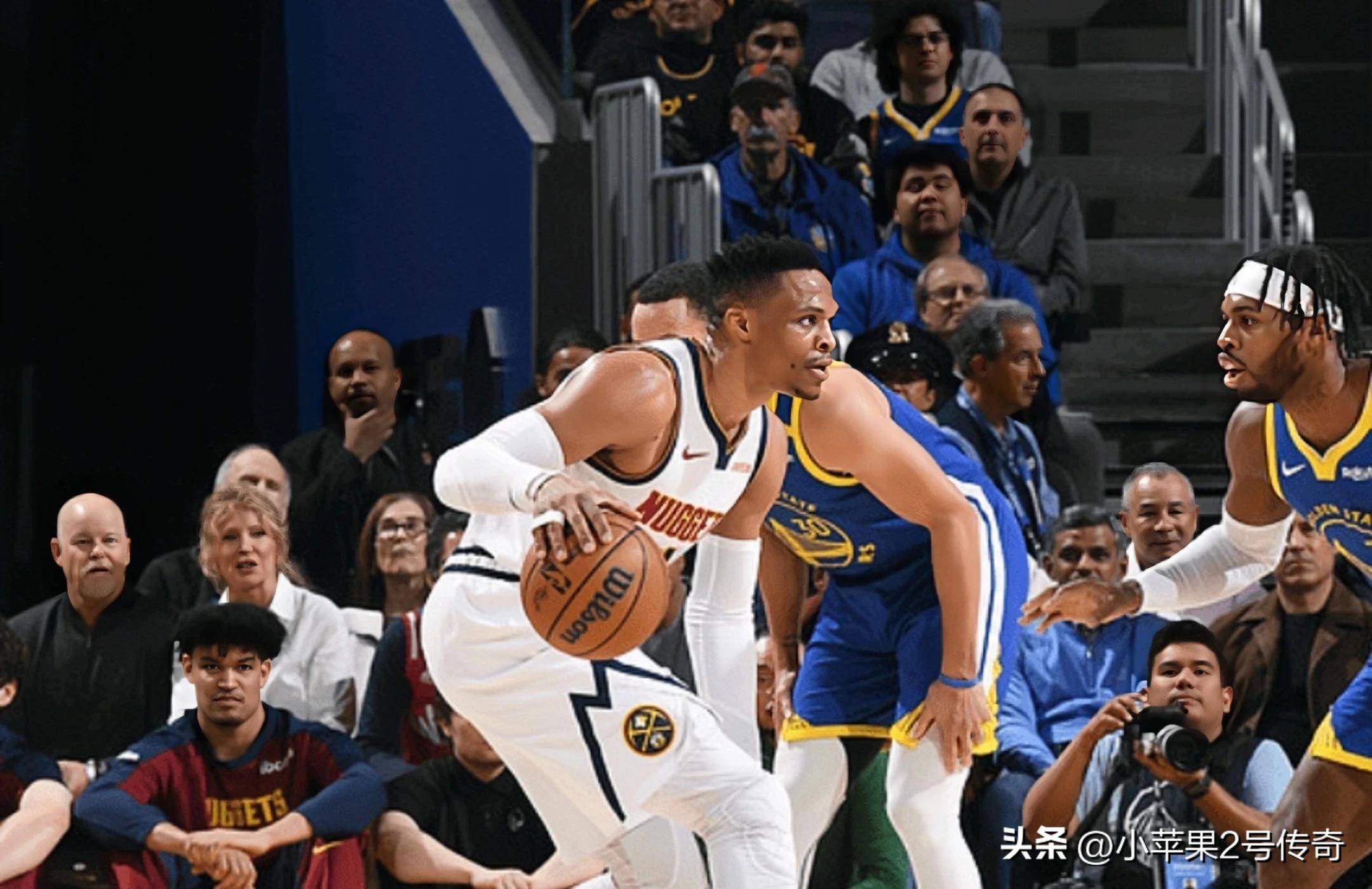 勇士大胜掘金，库里表现全面