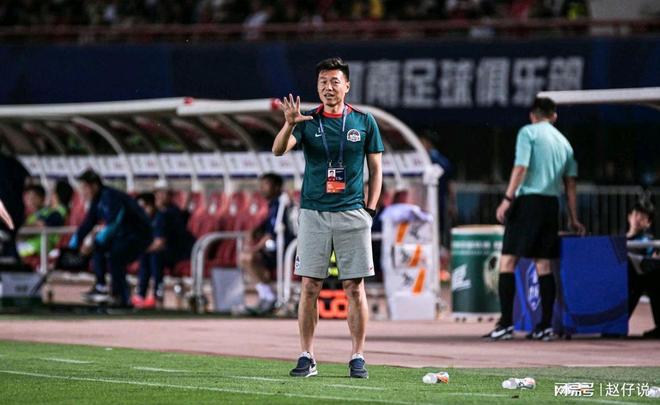 河南建业惨败,主帅感叹团队需更努力 河南建业惨败,主帅感叹团队需更努力