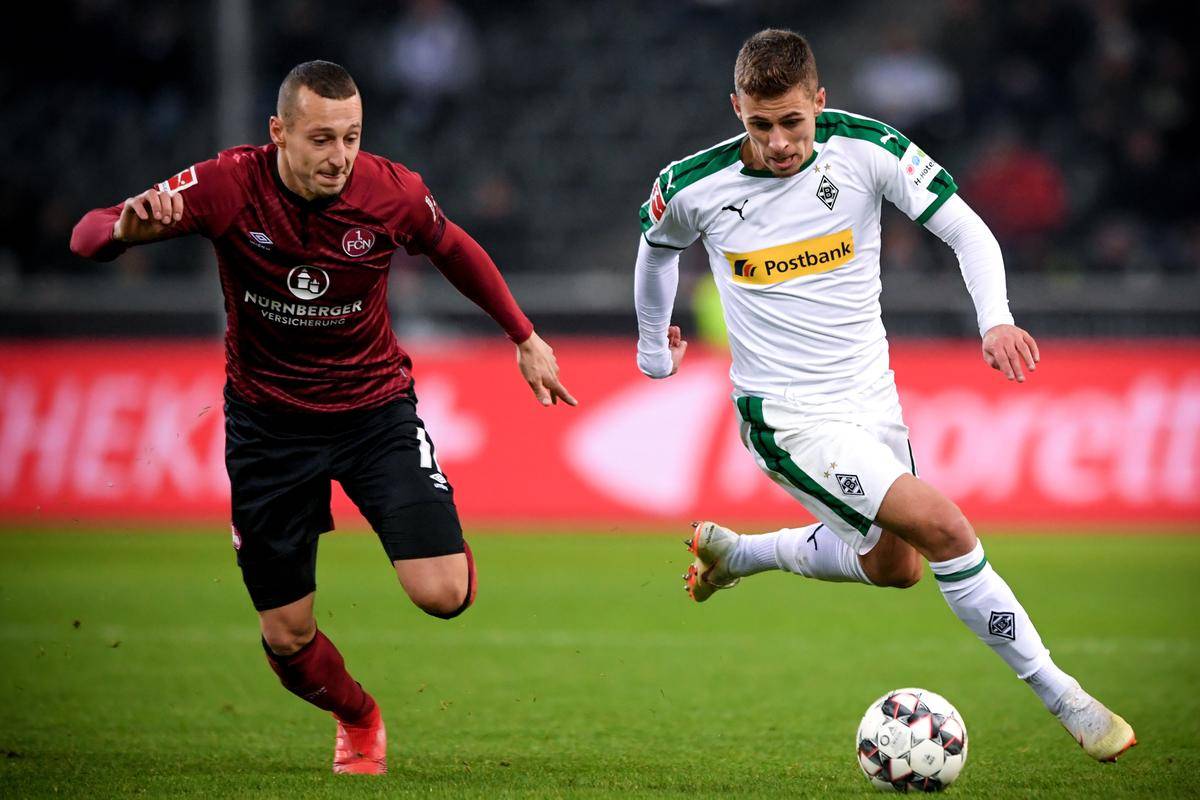 慕尼黑红发挑战多特蒙德,胜负难料 慕尼黑红发挑战多特蒙德,胜负难料