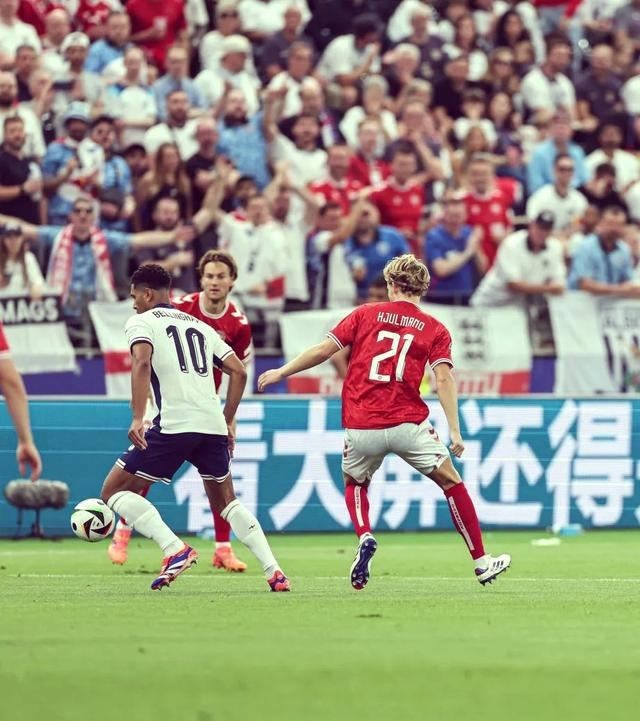 欧洲杯资格赛国家队全力以赴迎战对手