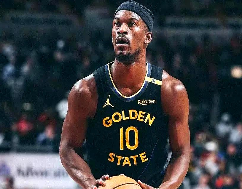 勇士大胜鹈鹕，全队发挥出色