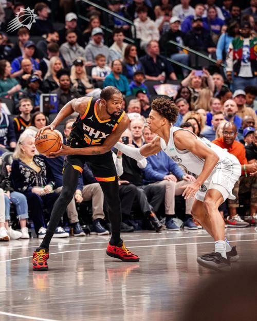 太阳主场逆转击败独行侠