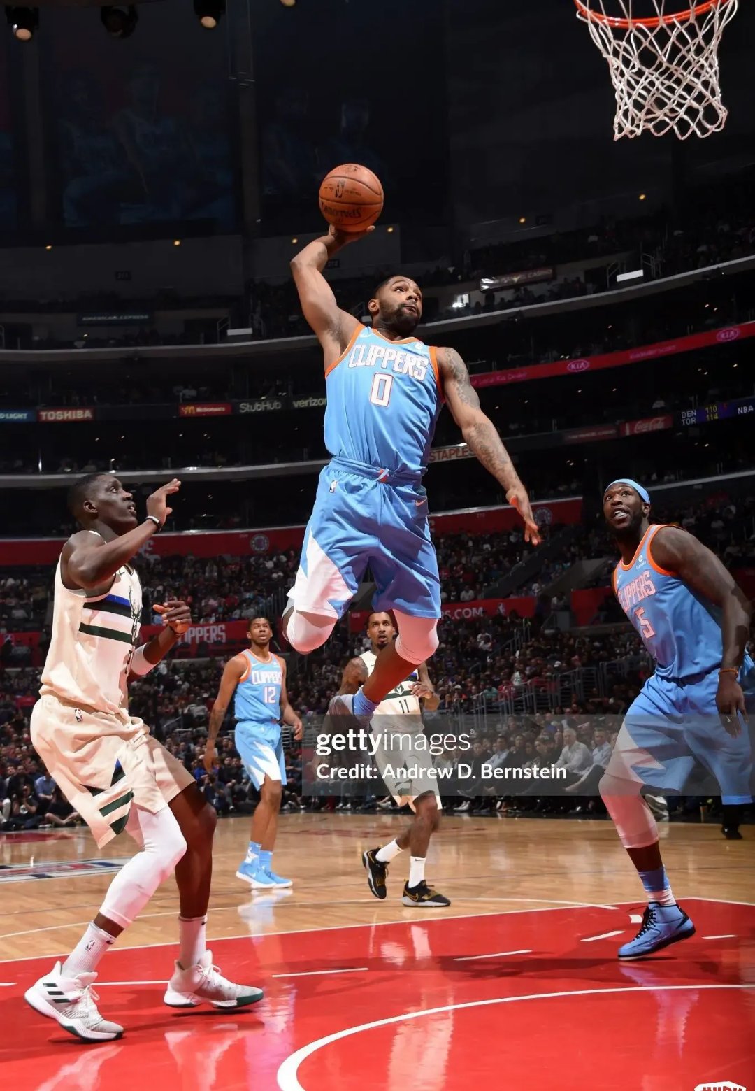 关于马刺大胜尼克斯，西里汉姆暴扣性感弹跳的信息