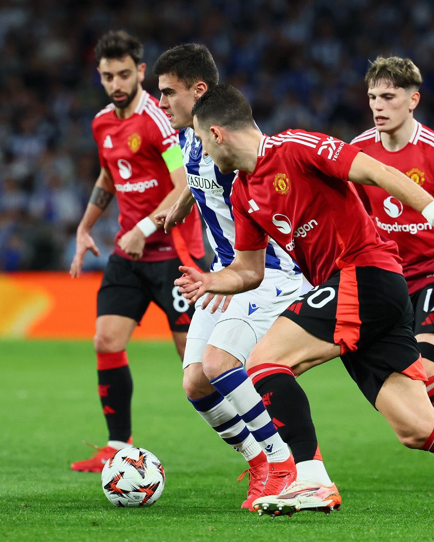 曼联力挫对手，锁定欧冠决赛席位