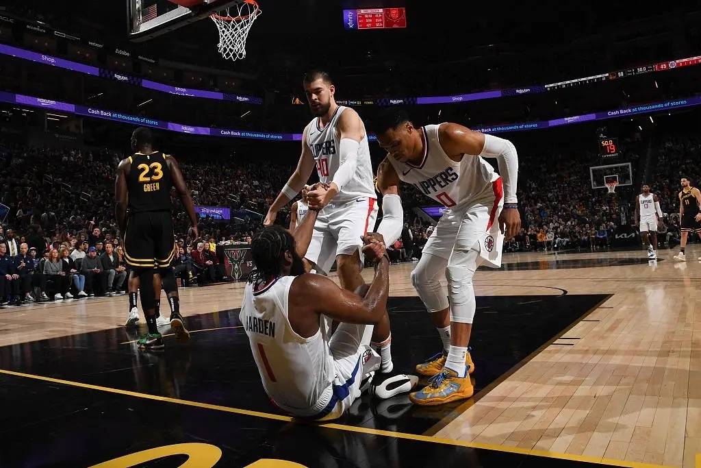 快船队遭遇低谷，阻碍季后赛通道